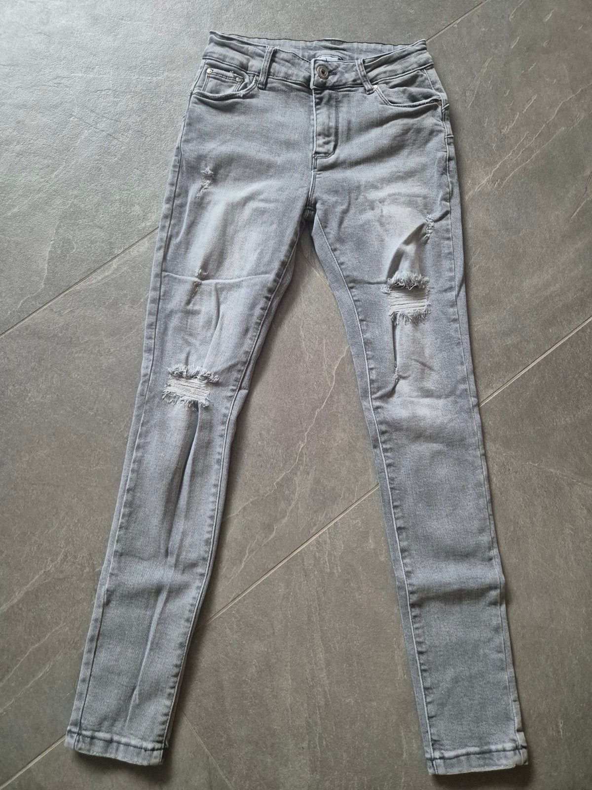 Spijkerbroek maat 36, Kleding | Dames, Newplay, Ophalen of Verzenden, Zo goed als nieuw, W28 - W29 (confectie 36)