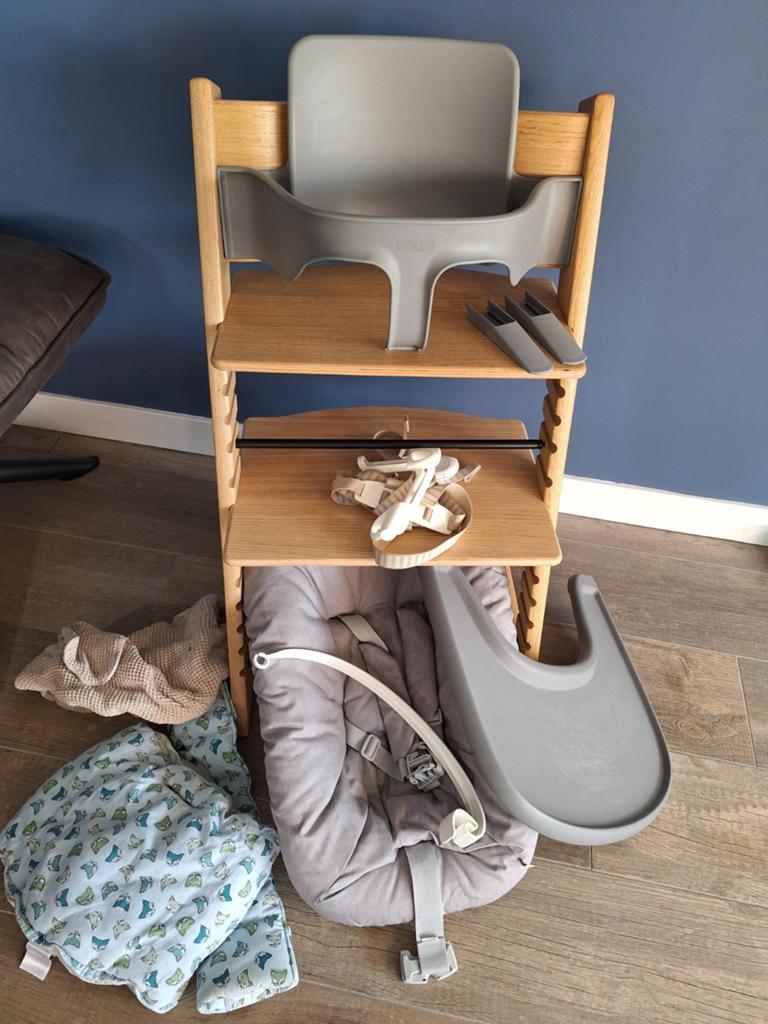 Stokke Tripp Trapp OAK kinderstoel met accessoires, Kinderen en Baby's, Kinderstoelen, Ophalen, Zo goed als nieuw, Meegroeistoel