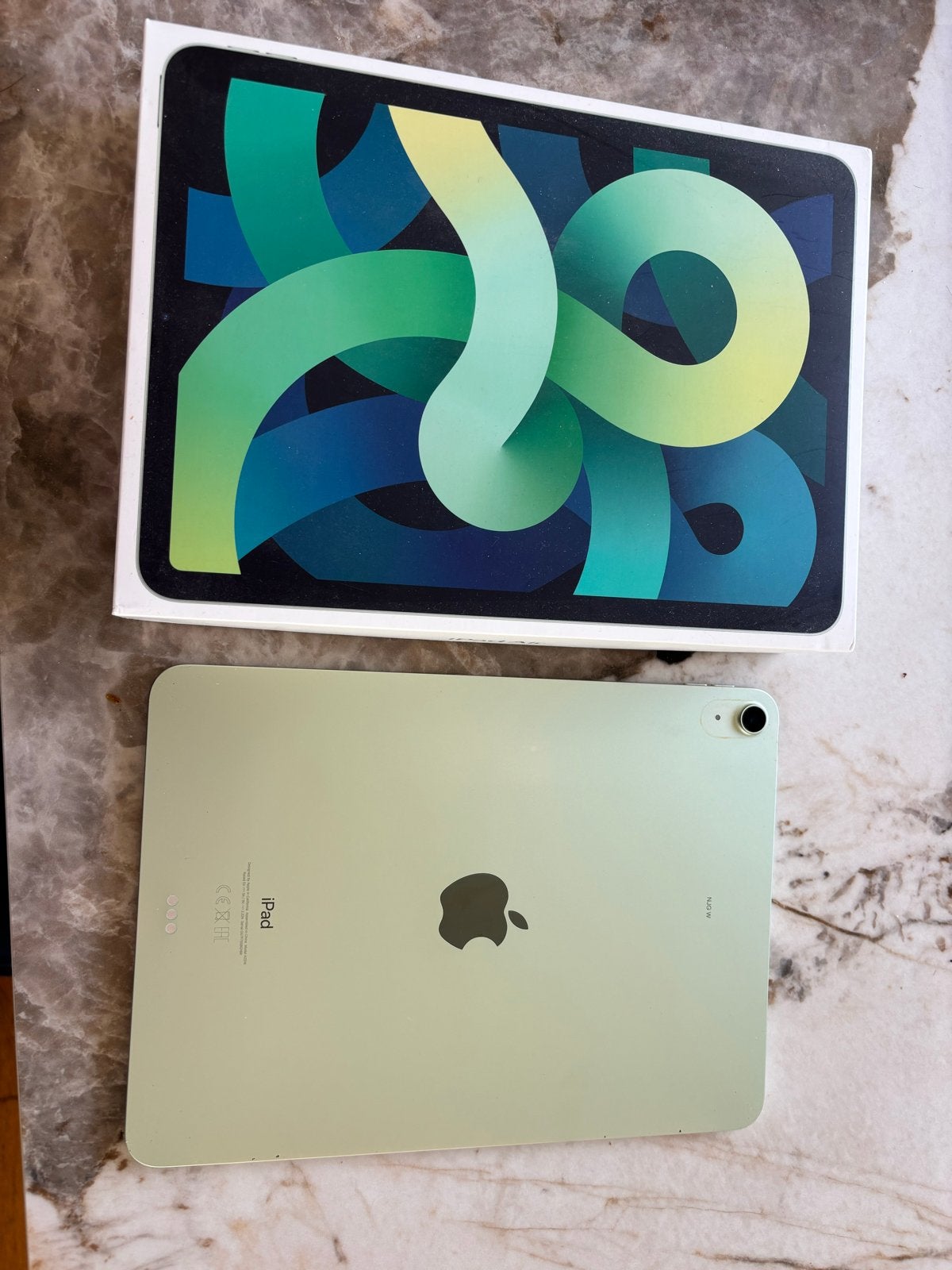 Apple iPad Air 4 (64GB, Wi-Fi) - Zo goed als nieuw, Computers en Software, Apple iPad Air, Zo goed als nieuw, 64 GB, Wi-Fi
