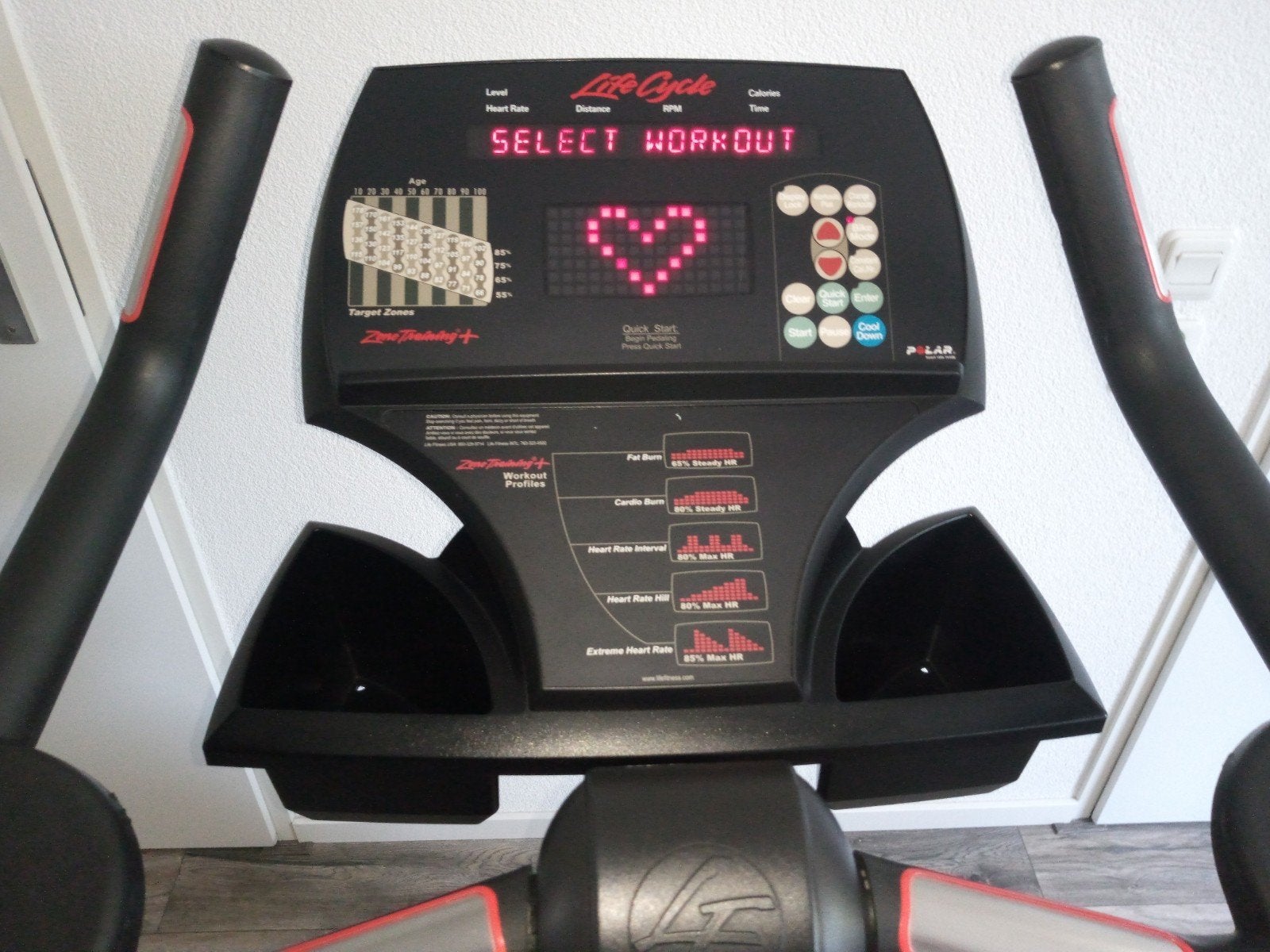 Life Fitness C9i Hometrainer, Ophalen of Verzenden, Zo goed als nieuw, Benen, Overige typen