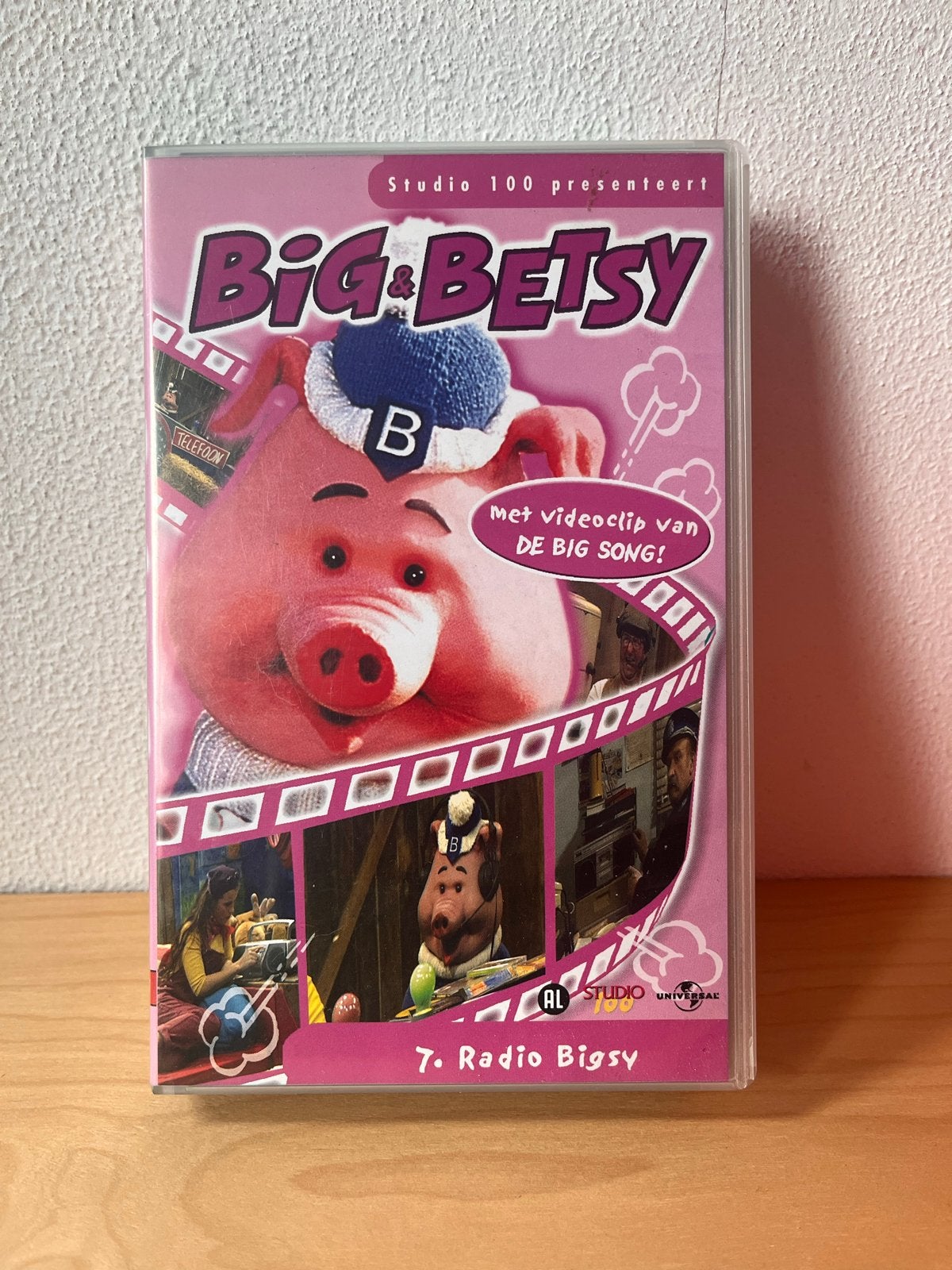 Big & Betsy - 7. Radio Bigsy VHS - Studio 100, Cd's en Dvd's, Gebruikt, Alle leeftijden, Kinderprogramma of -film, VHS
