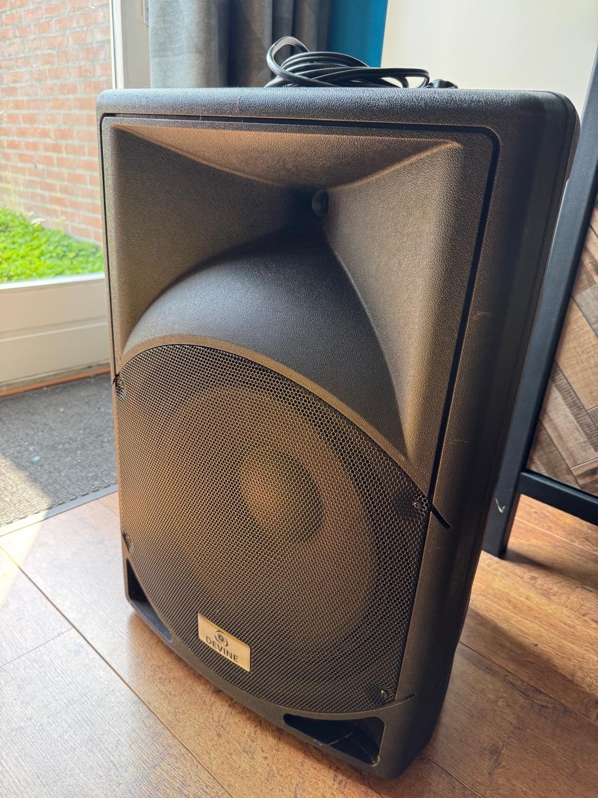 Devine Artis 15A actieve luidspreker - Goede staat, Audio, Tv en Foto, Luidsprekers, Gebruikt, 120 watt of meer, Front, Rear of Stereo speakers
