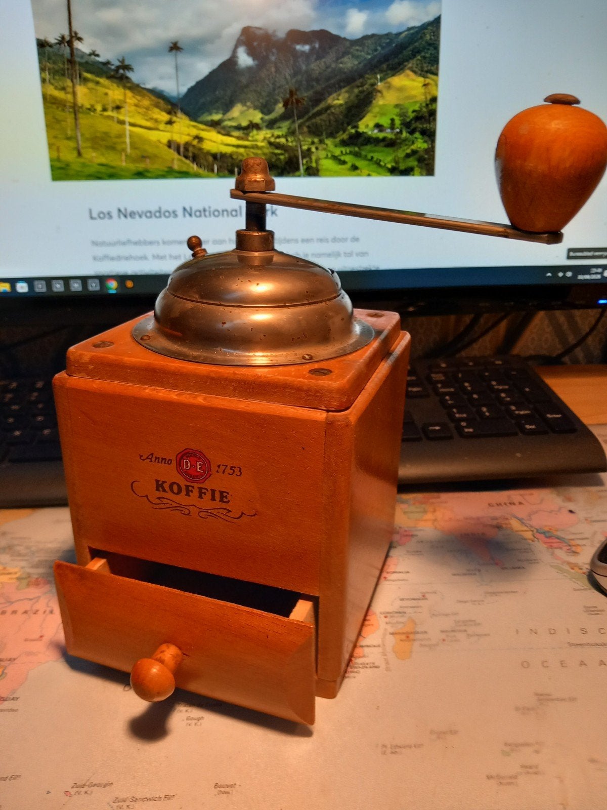 Antieke Douwe Egberts Koffiemolen - Hout & Metaal, Ophalen of Verzenden
