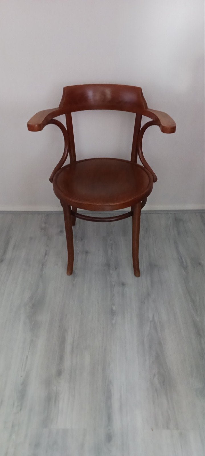 Oude bruine barstoel, Antiek en Kunst, Ophalen