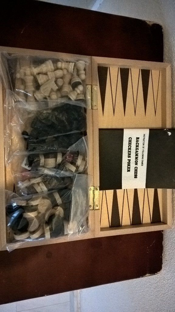 TE koop aangeboden mooi schaakspel.doe gepast bod, Drie of vier spelers, Ophalen of Verzenden, Zo goed als nieuw, Reisspel