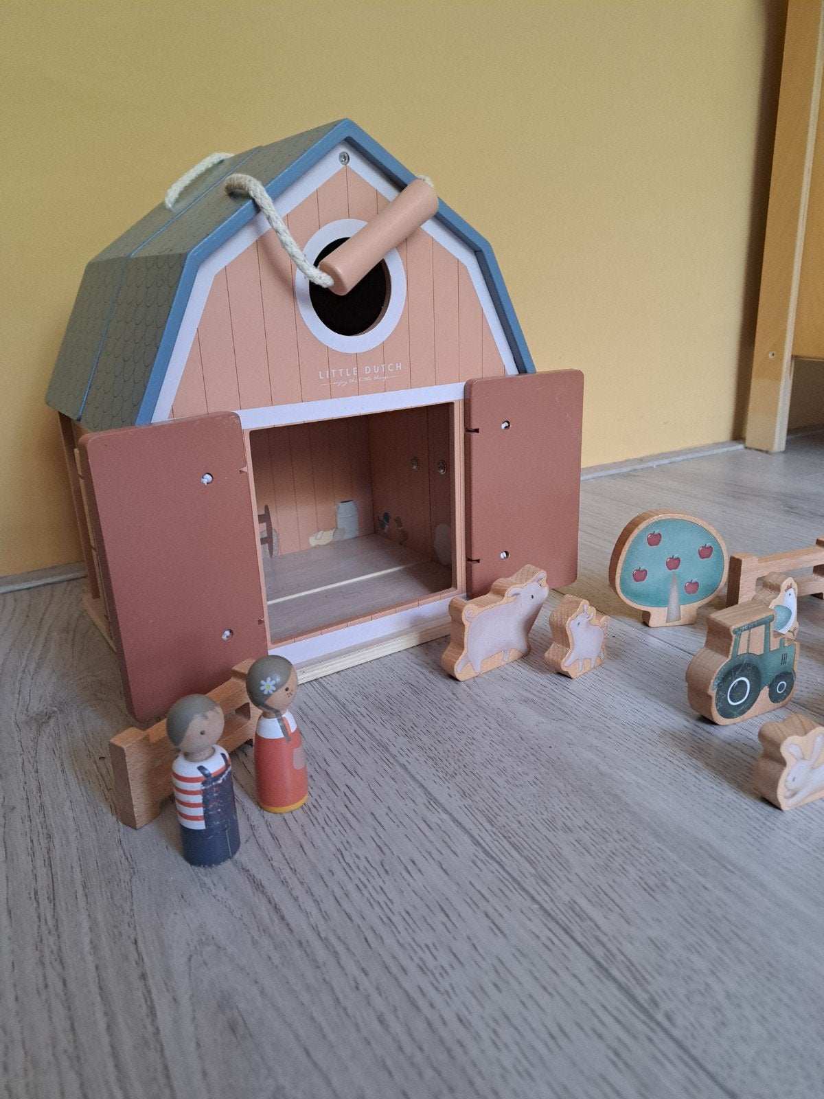 Little Dutch Houten Boerderij met Dieren en Figuren, Kinderen en Baby's, Speelgoed | Houten speelgoed, Ophalen of Verzenden, Gebruikt