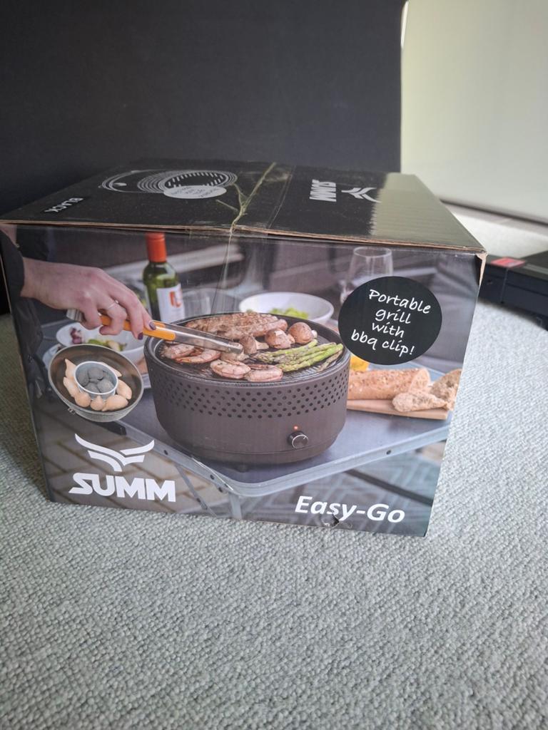SUMM Easy-Go Draagbare Houtskool BBQ - Nieuw in Doos, Tuin en Terras, Barbecue-accessoires, Nieuw, Ophalen of Verzenden