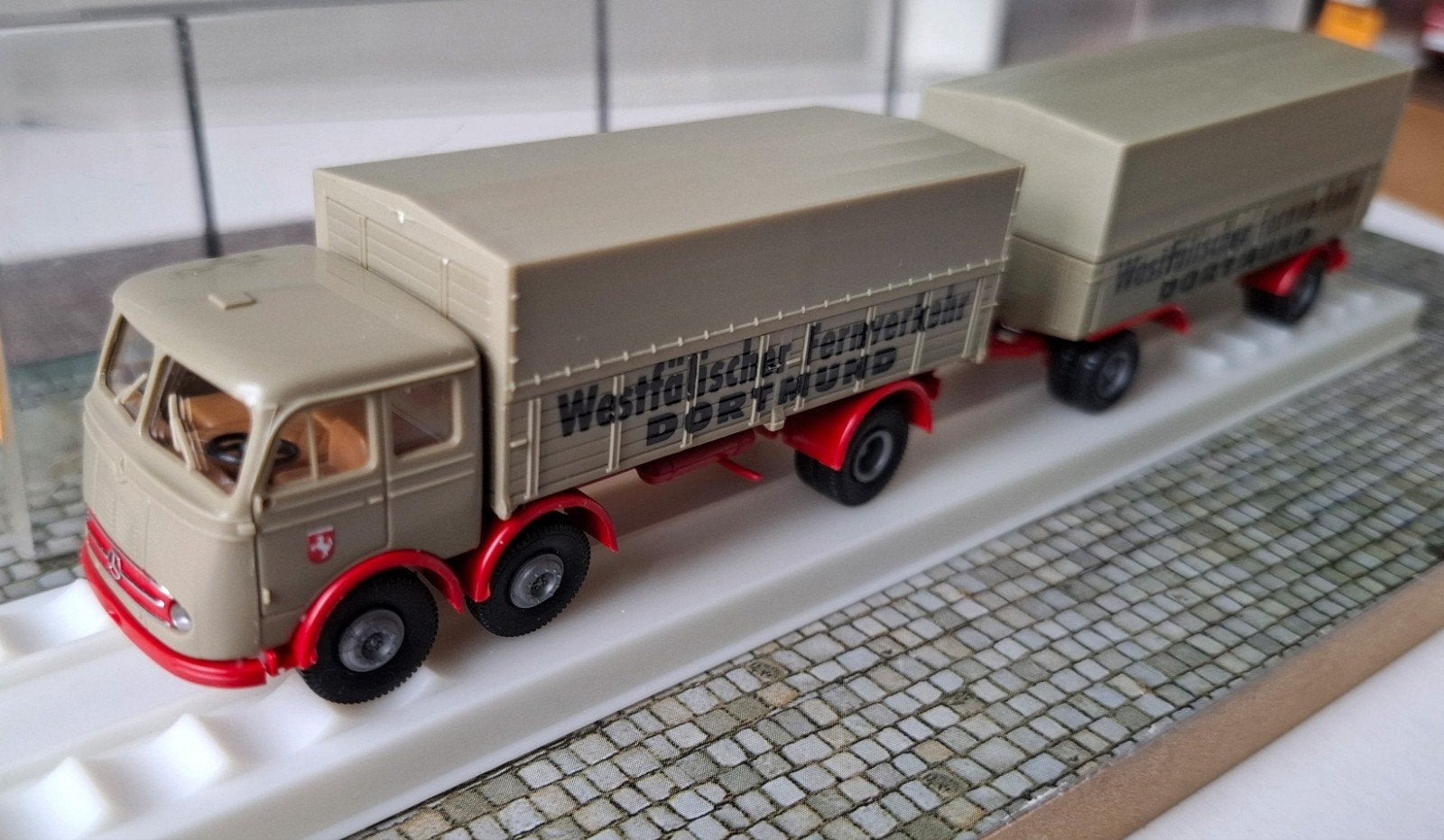Brekina 7522 Mercedes Benz O + aanhanger Dortmund, 1/87, Ophalen of Verzenden, Zo goed als nieuw, Bus of Vrachtwagen, Brekina
