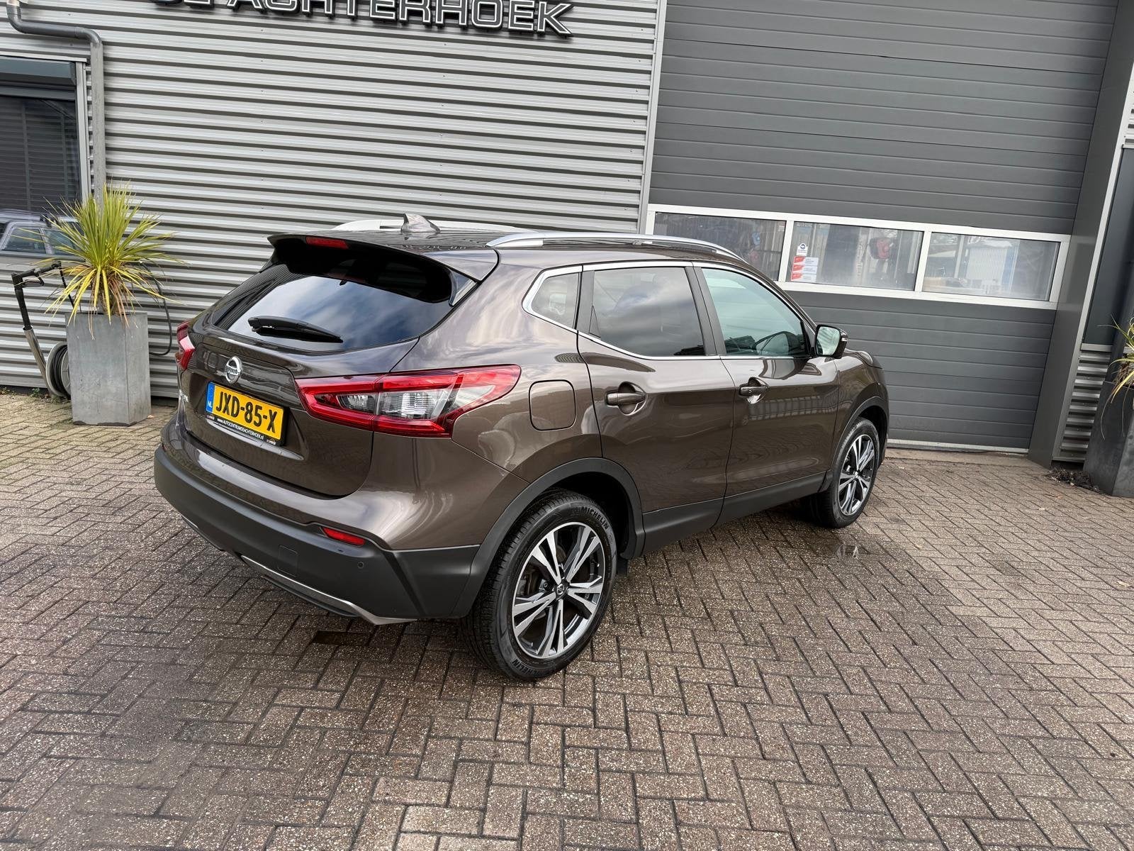 Nissan Qashqai 1.2 Tekna Pano / 1-Jaar garantie / Trekhaak!, Auto's, Stof, Gebruikt, 4 cilinders, Bruin
