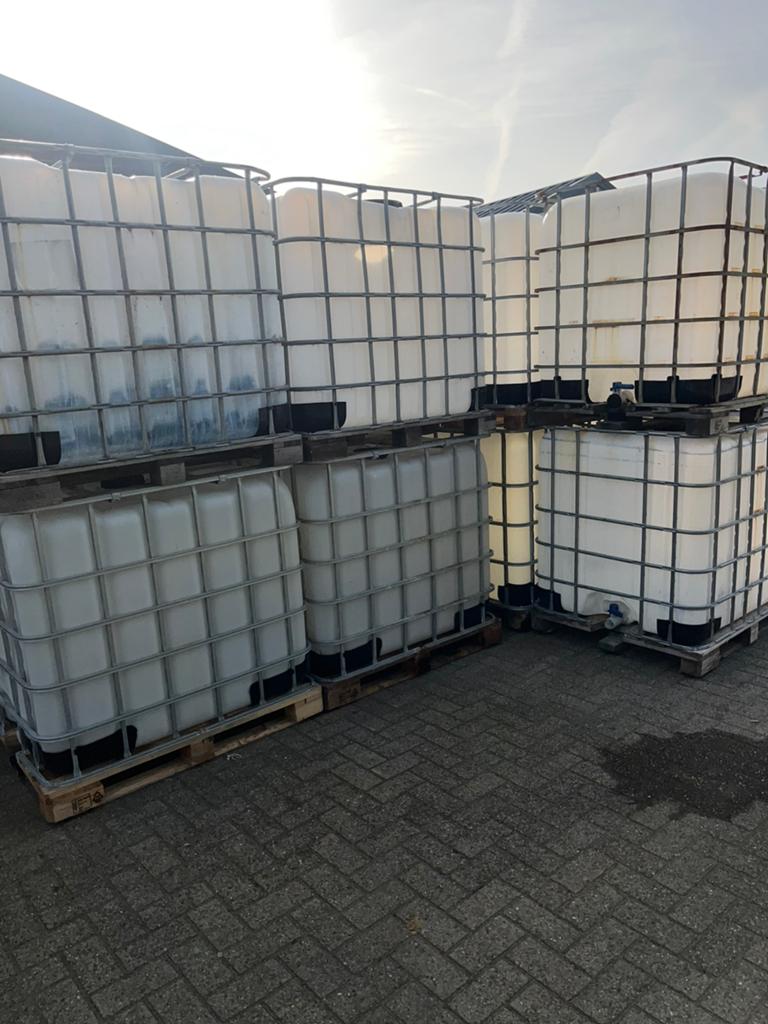 Ibc containers, 150 liter of meer, Ophalen of Verzenden, Zo goed als nieuw, Hout