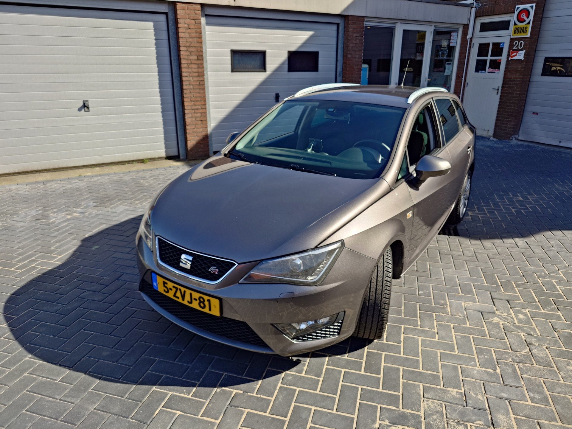 Seat Ibiza ST 1.2 TSI FR Dynamic, Cruise control, PDC, Xenon, Auto's, Zwart, 4 cilinders, Ibiza, Origineel Nederlands