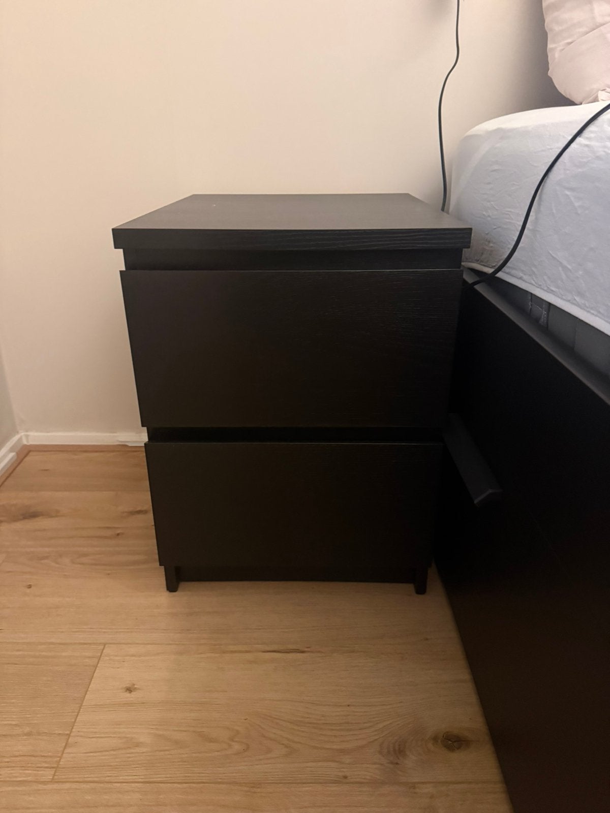 Twee IKEA nachtkastjes, Ophalen, Zo goed als nieuw, Minder dan 45 cm