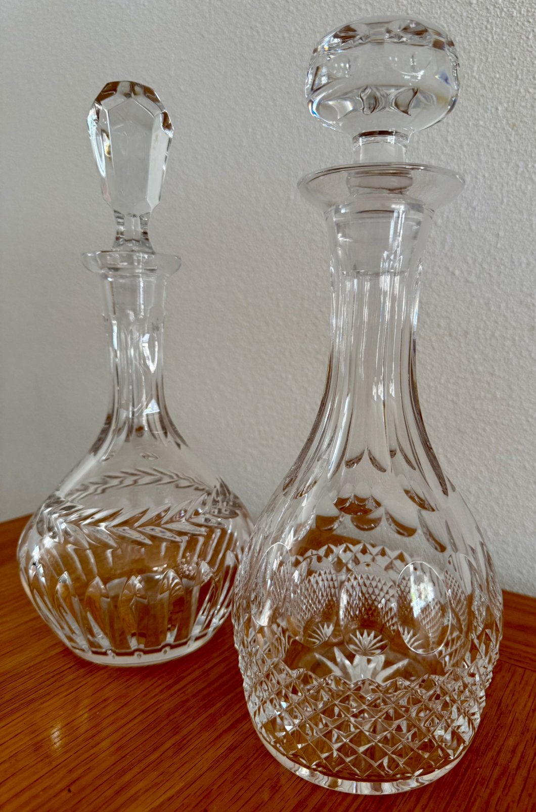 Vintage set van 2 geslepen glazen karaffen met stop, Ophalen of Verzenden