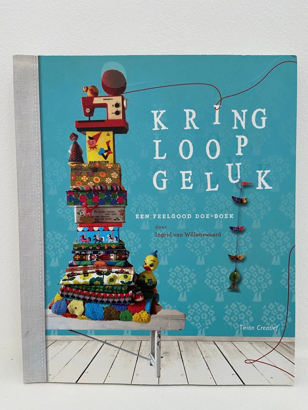 Kringloop Geluk - Een feelgood doe-boek, Boeken, Ophalen of Verzenden, Zo goed als nieuw, Scrapbooking en Knutselen, Geschikt voor kinderen
