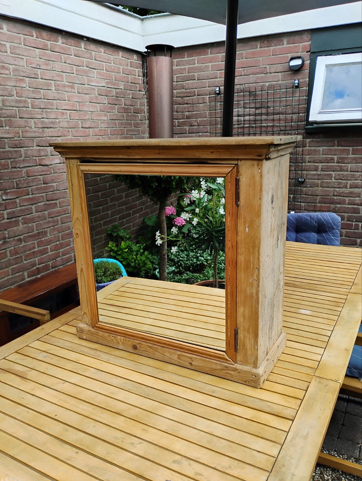 Antiek kastje met op maat gemaakte geslepen spiegel.Grenen, Ophalen