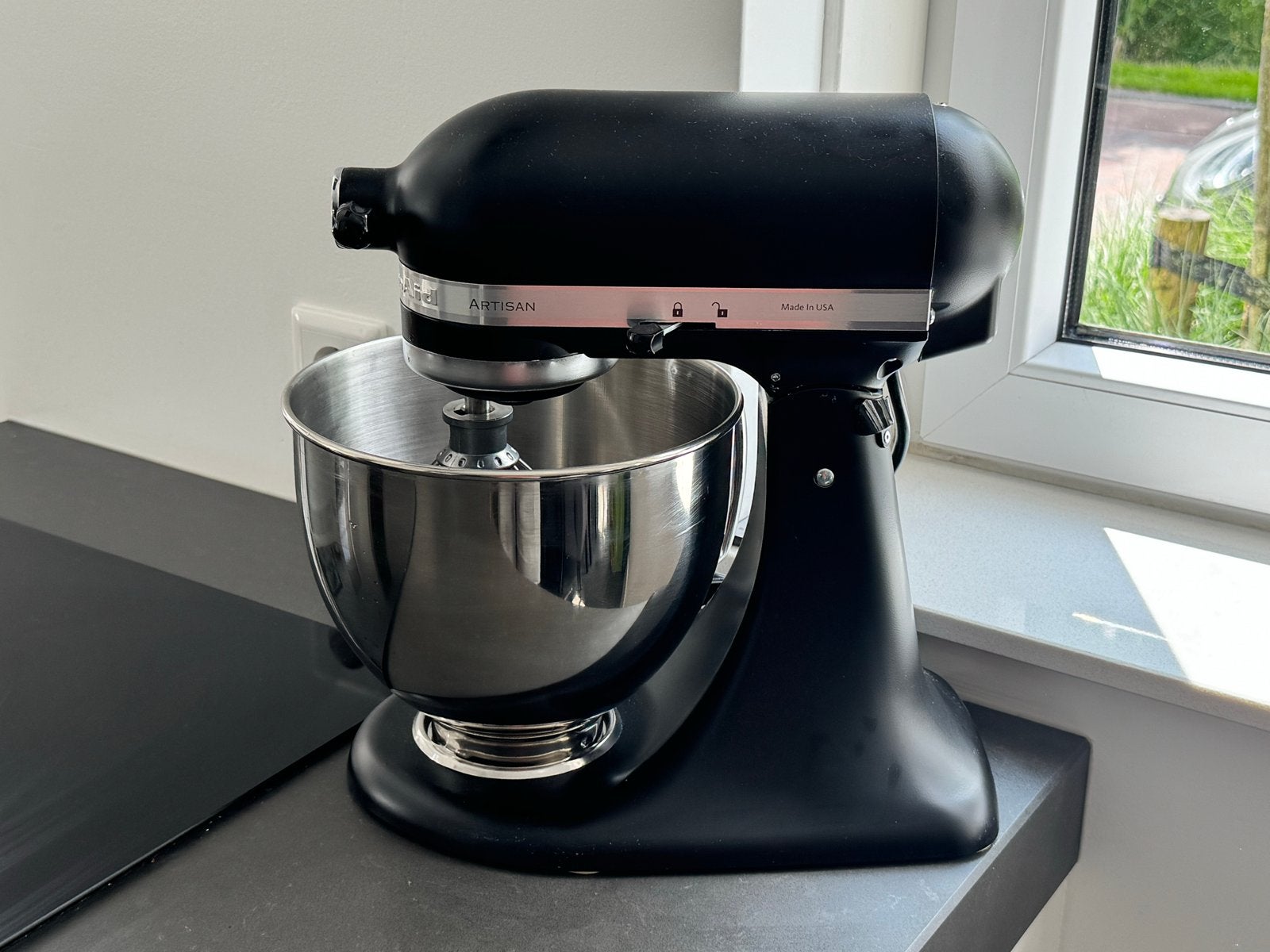KitchenAid Artisan Mat Zwart NIEUW(in doos+bon), 4 liter of meer, Ophalen of Verzenden, Nieuw, 3 snelheden of meer
