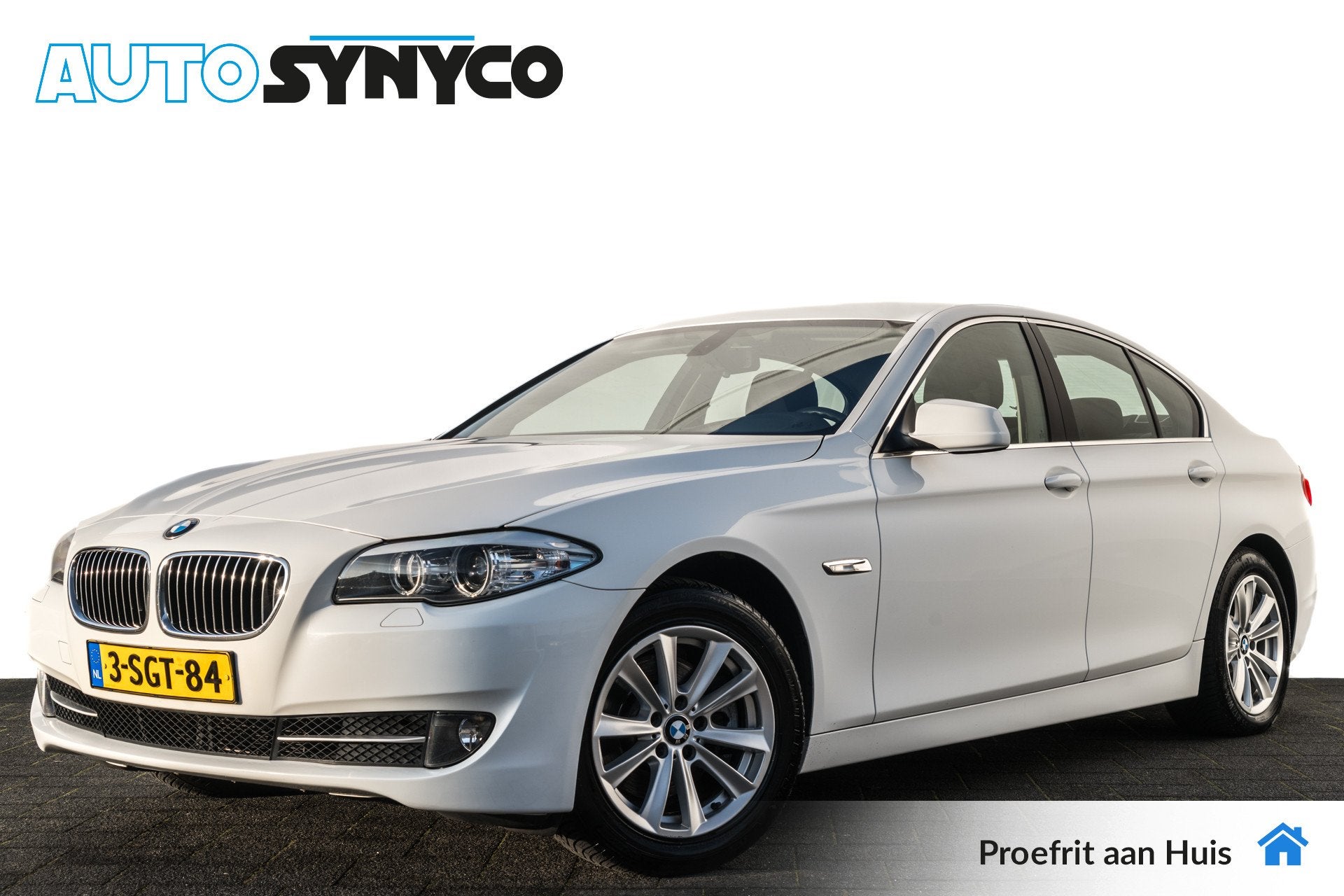 BMW 5 Serie 520i | Trekhaak | Climatronic | Cruise | Navigat, Auto's, BMW, Keurmerk '100% Onderhouden', Euro 5, Gebruikt, Zwart