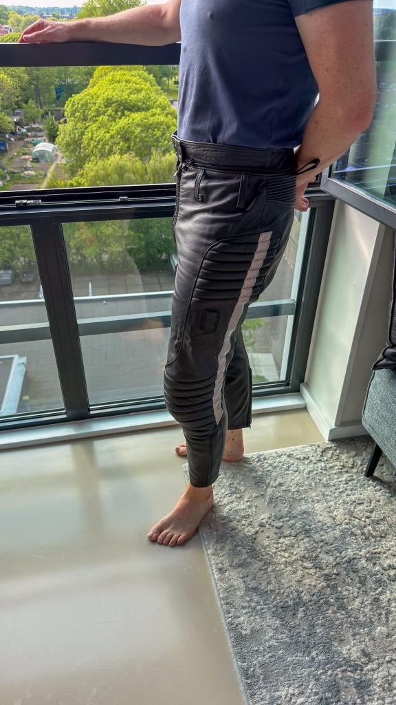 Topskin leren motorbroek maat 48/50 – zwart en goede staat, Motoren, Kleding | Motorkleding, Broek | leer, Heren, TOP Breda, Ophalen of Verzenden