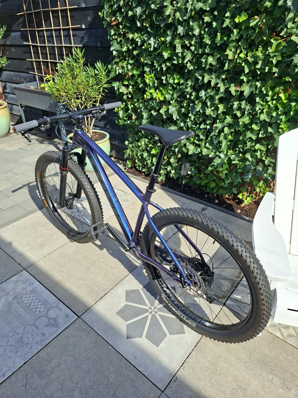 Foto 3 van Trek Roscoe 8 27,5" MTB – maat M – RockShox 35 – tubeless
