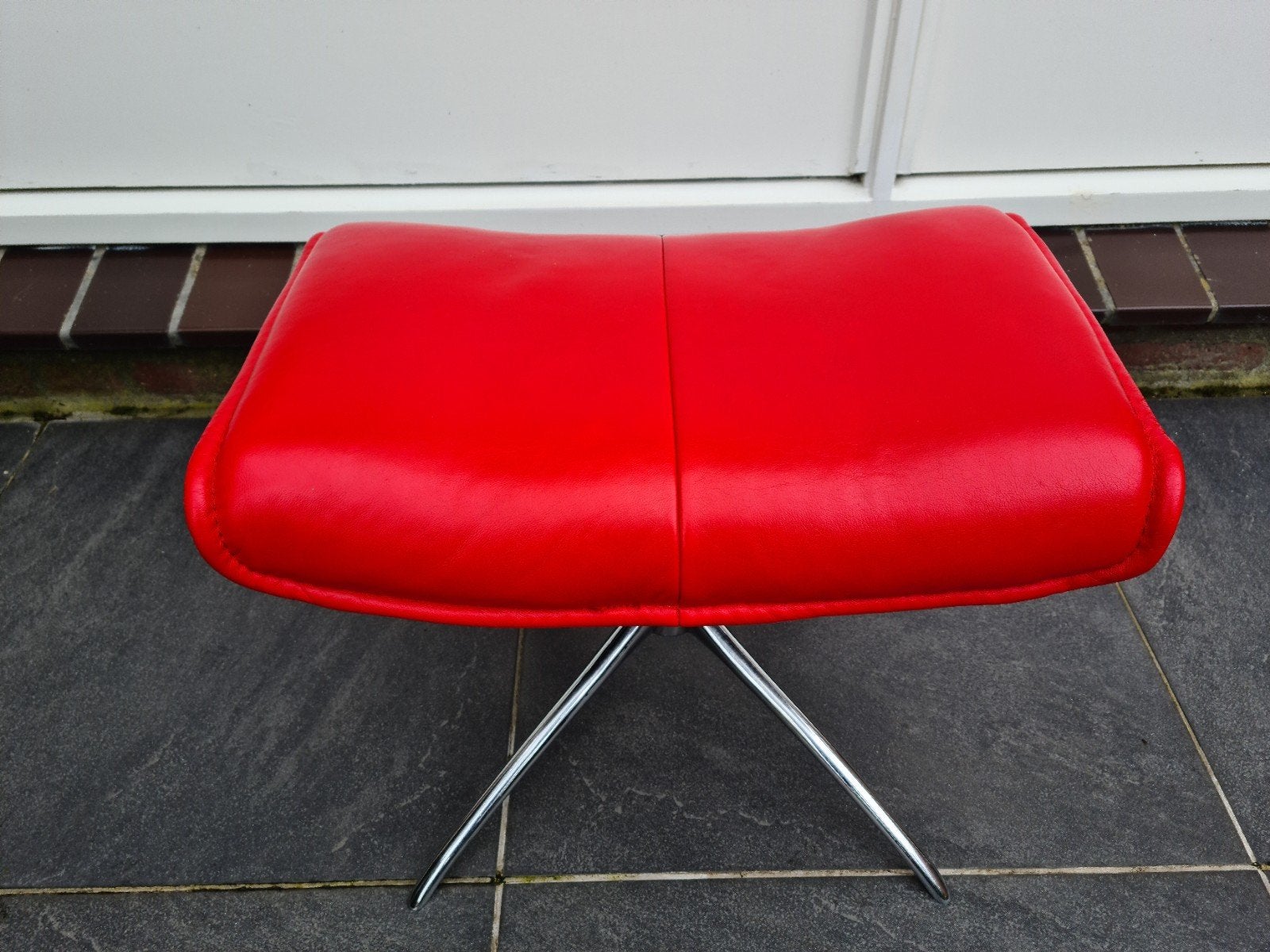 Stresskees hocker rood leer, Ophalen, Zo goed als nieuw, Rechthoekig, Leer