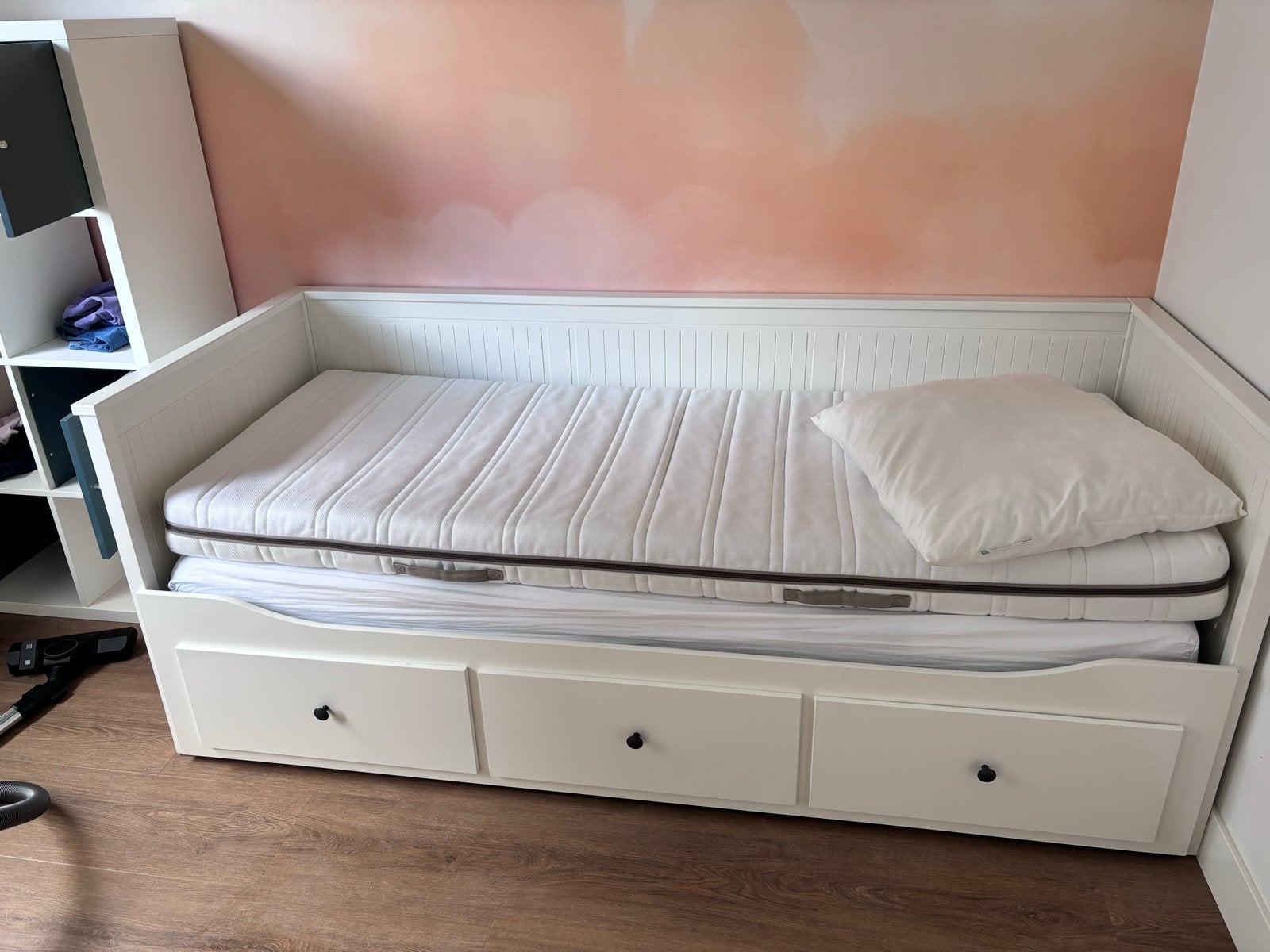 Ikea Hemnes Bedbank 80x200 met 2 Malvik matrassen, Ophalen, Gebruikt, Wit, Tweepersoons