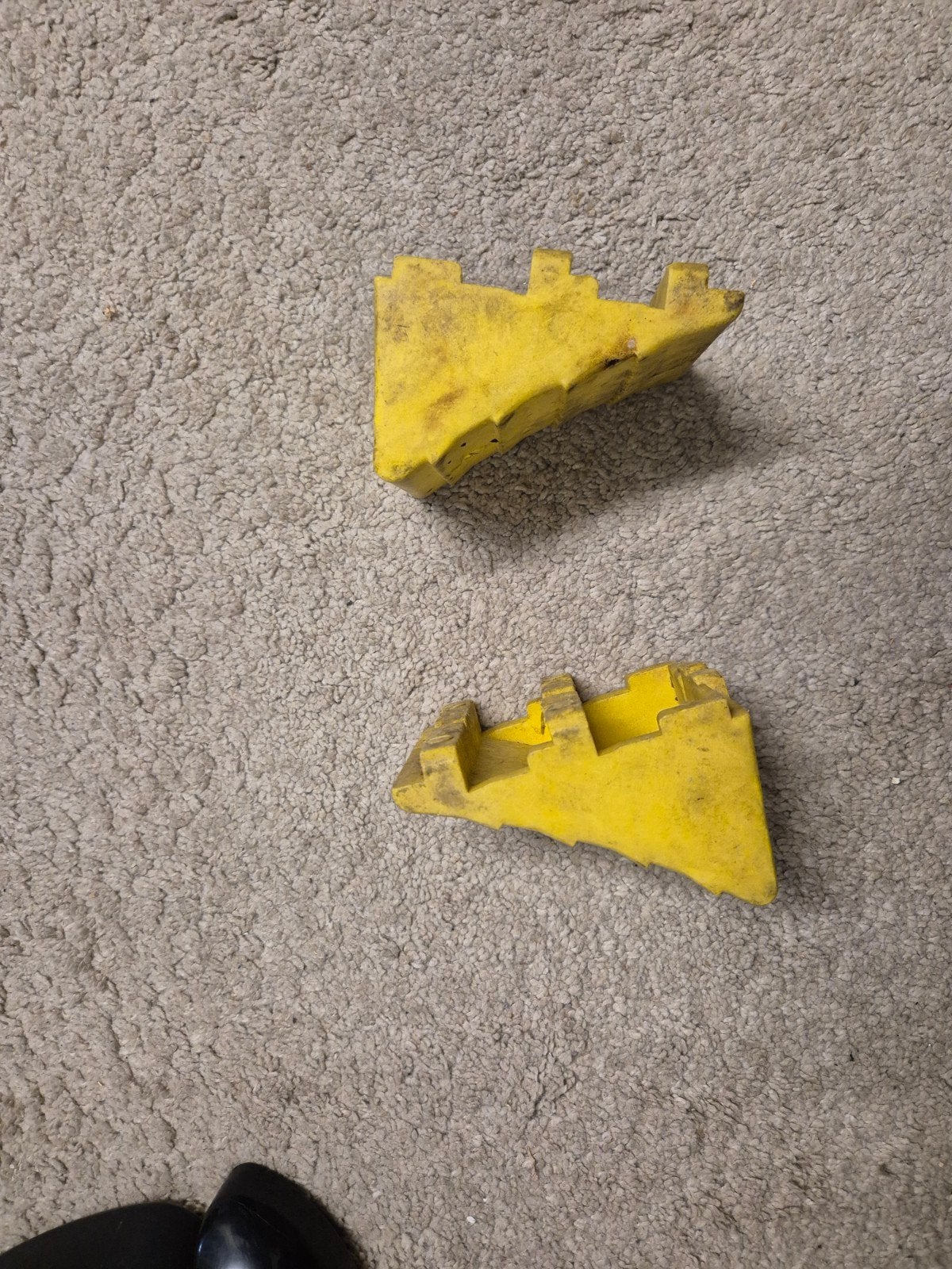Gele caravan oprijblokken / levelers (set van 2), Ophalen of Verzenden, Gebruikt