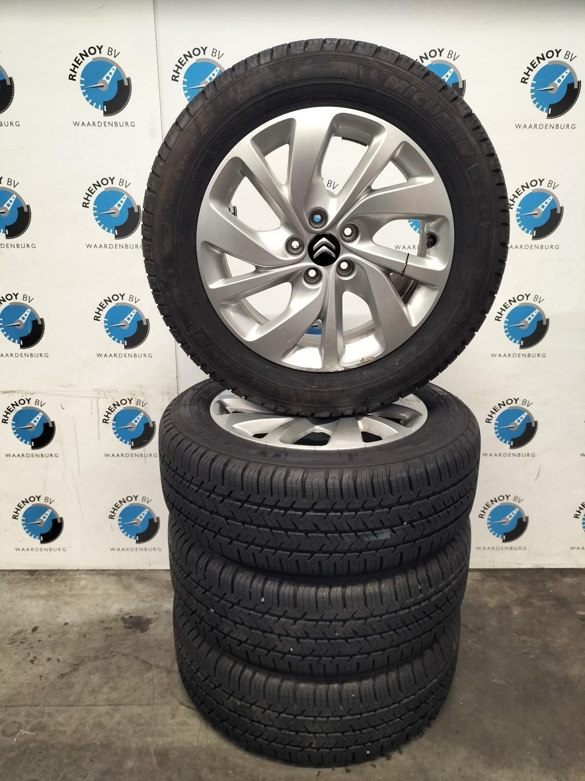Citroen Jumpy  215/ 60 17 Michelin winterset 9810098477, Auto-onderdelen, -, -, Banden en Velgen, 17 inch