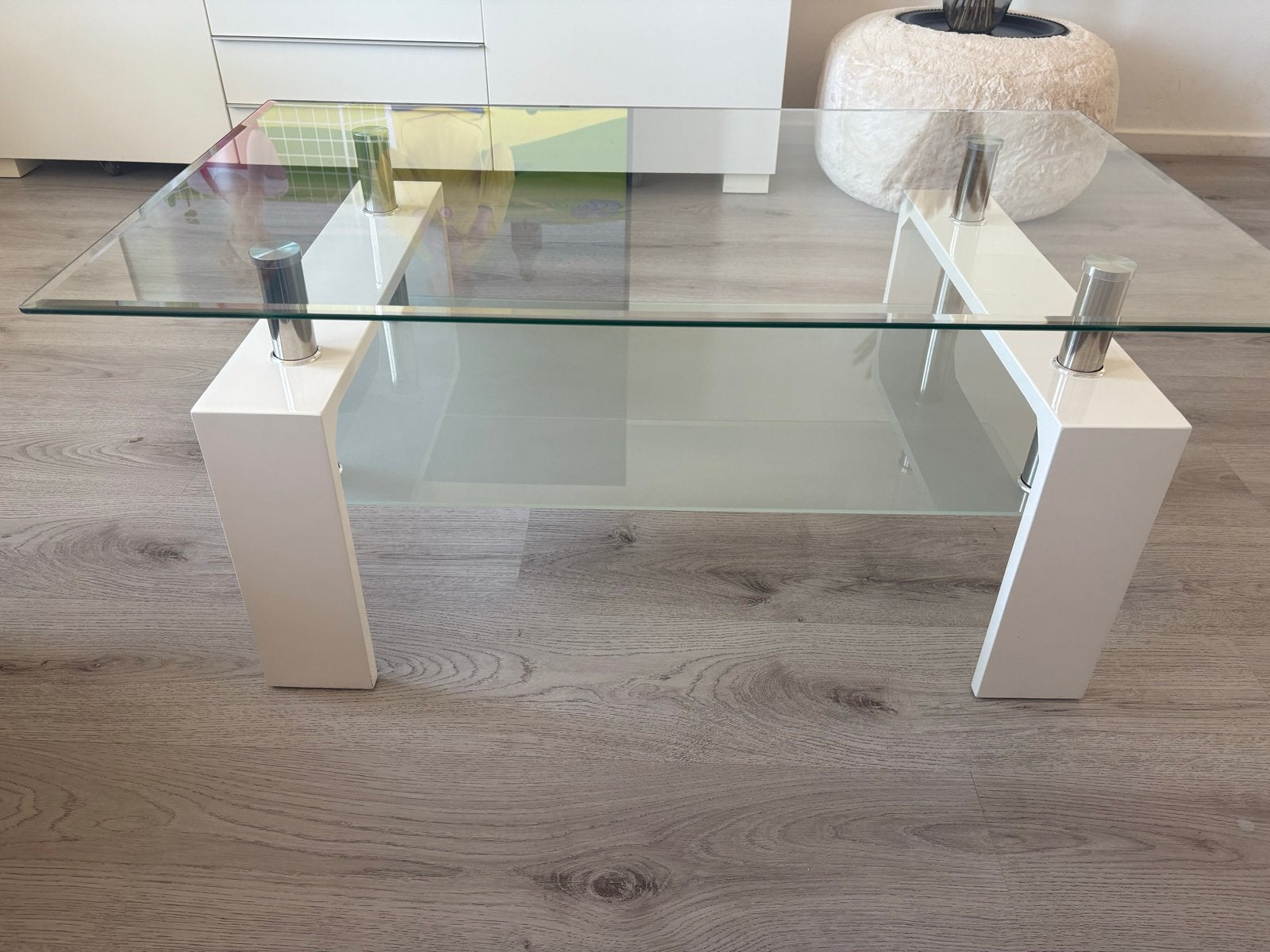 Moderne glazen salontafel met wit onderstel, Ophalen, Gebruikt, 100 tot 150 cm, 50 tot 100 cm