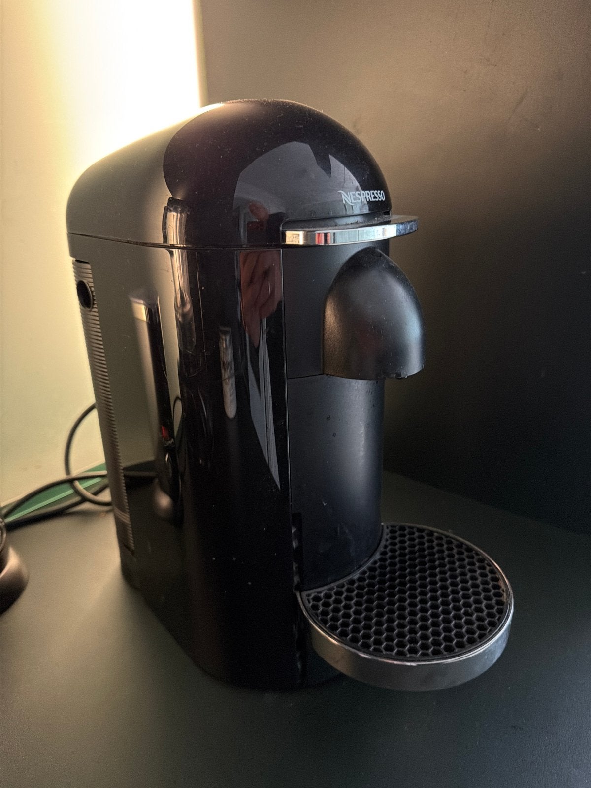 Nespresso Vertuo Next Koffiemachine - Zwart, Witgoed en Apparatuur, Koffiezetapparaten, Ophalen, Koffiepads en cups, Gebruikt