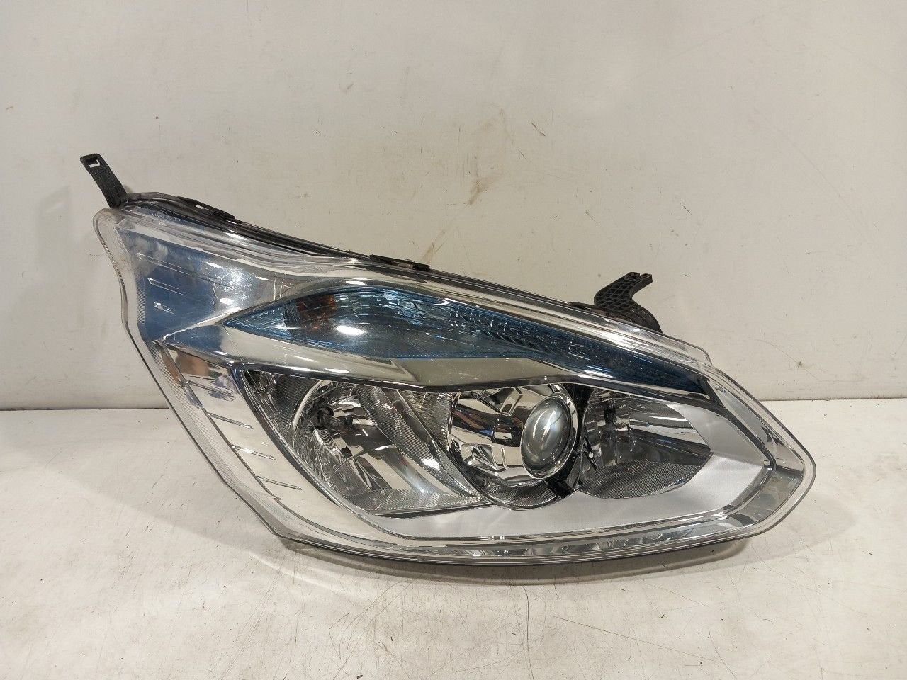 Koplamp rechts Ford Transit, Onderdelen@venauto.nl, Van der Ven Autorecycling B.V., Gebruikt, Ettenseweg 76, 4706 PB Roosendaal, The Netherlands