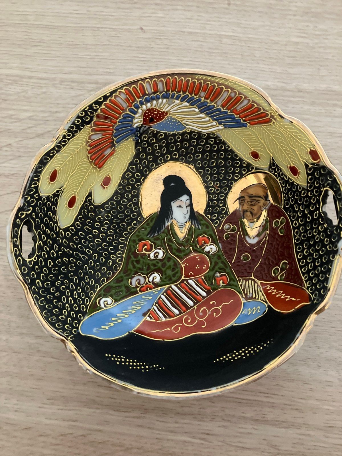 Antieke Japanse Satsuma schaal met figuren en feniks, Antiek en Kunst, Ophalen