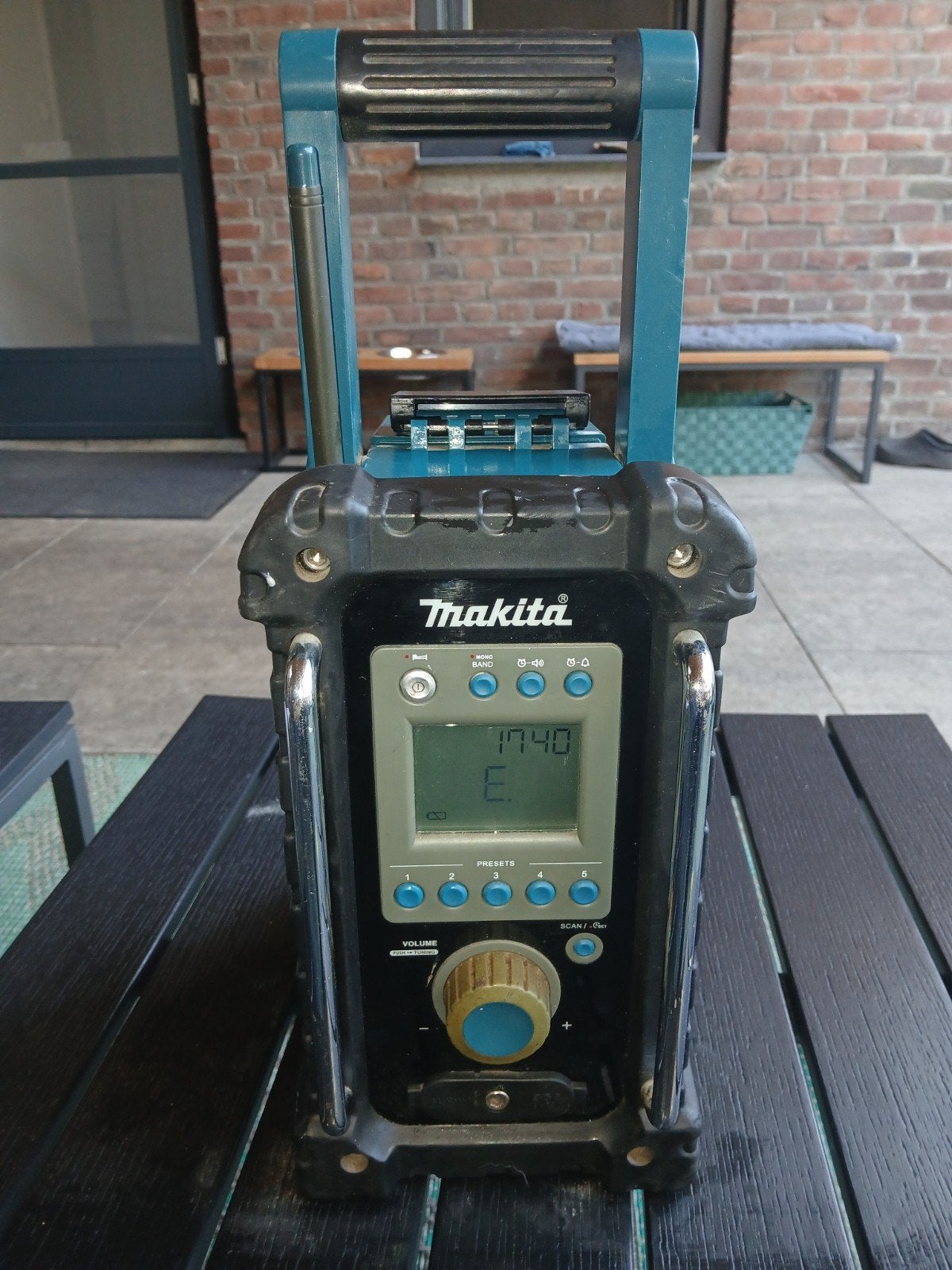 Makita BMR100 Bouwradio, Audio, Tv en Foto, Radio's, Ophalen of Verzenden, Gebruikt, Bouwradio