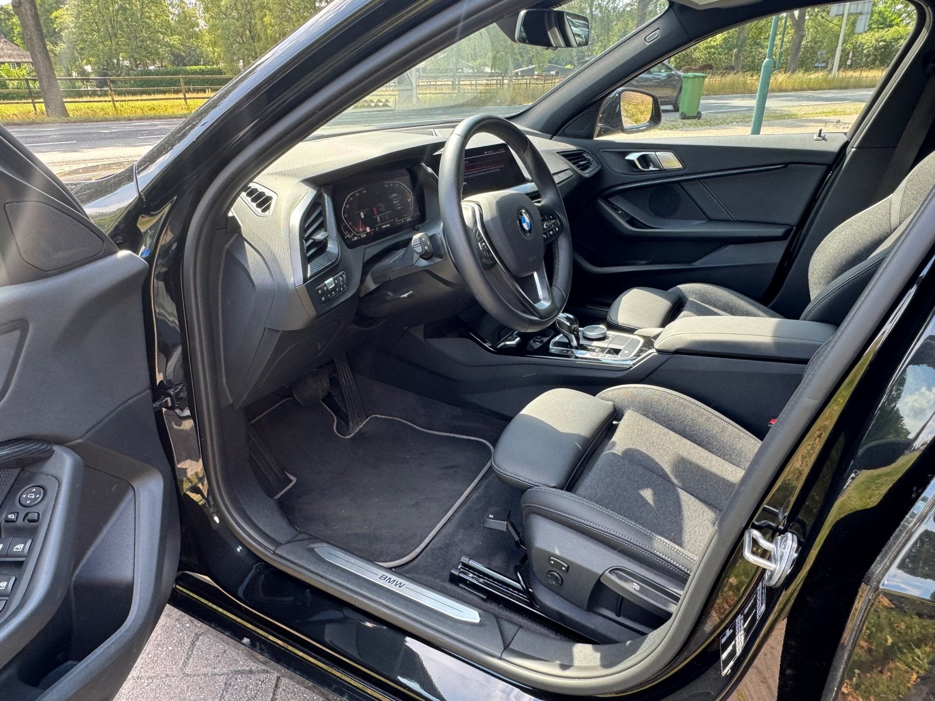 BMW 1-serie 120i Sportline Camera/Led/Keyless/stoelverw., Auto's, BMW, 1998 cc, Gebruikt, 4 cilinders, Zwart