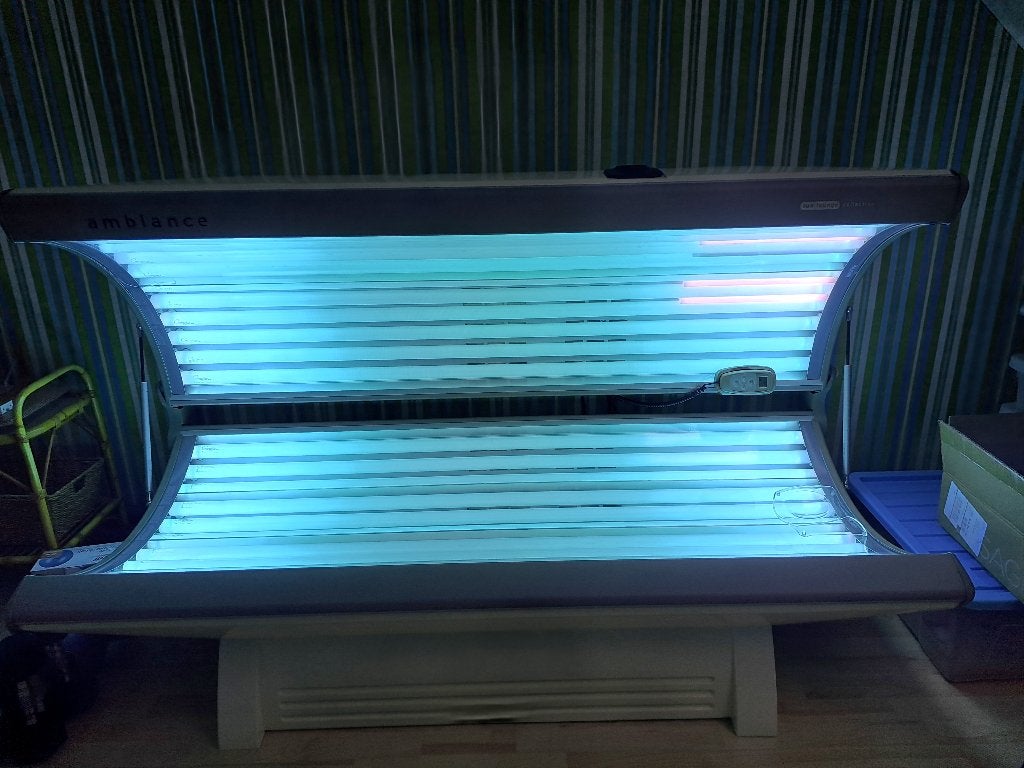 Zonnebank met gezichtsbruiner, Ophalen, Gebruikt, Zonnebank dubbelzijdig, 15 lampen of meer