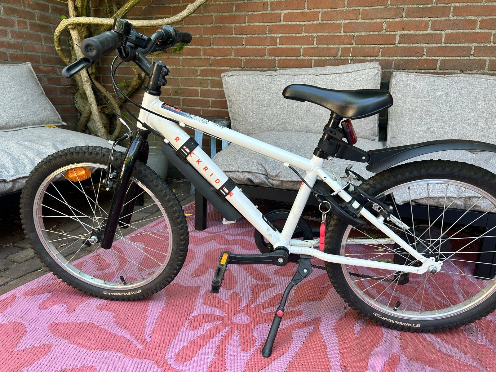 Rockrider fiets 20inch/wit/spatborden/slot/6 versnellingen, Fietsen en Brommers, Fietsen | Kinderfietsjes, Ophalen, Gebruikt, Velgrem