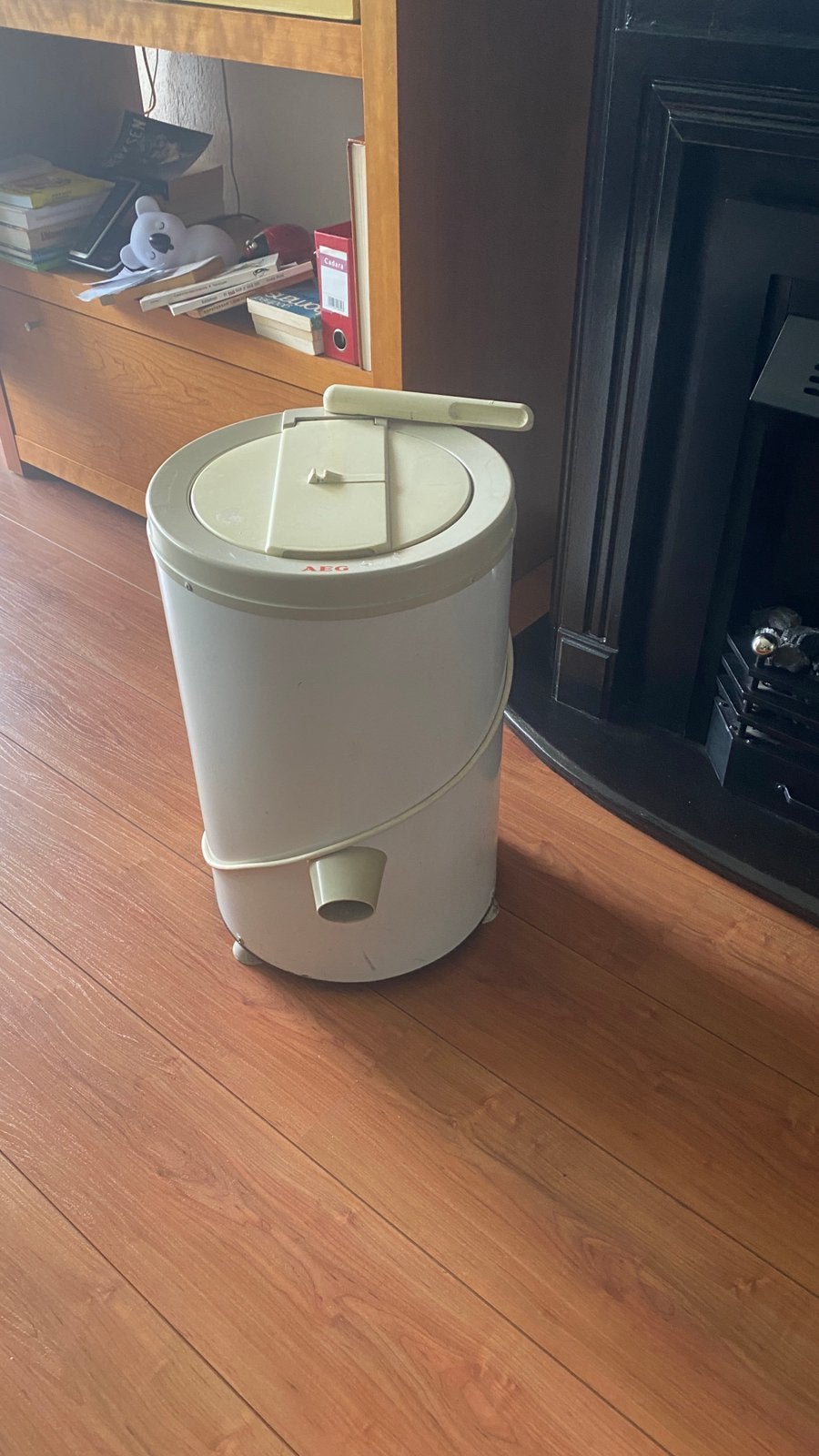 Centrifuge aeg, Ophalen, Minder dan 85 cm, Zo goed als nieuw, Minder dan 4 kg