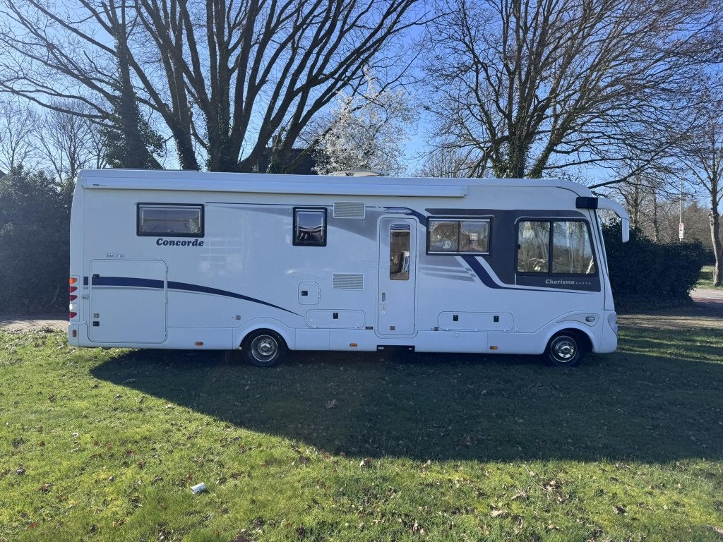 Concorde Charisma 890 M camper met Queensbed ,automaat, Concorde, Buitenlamp, Bedrijf, Diesel