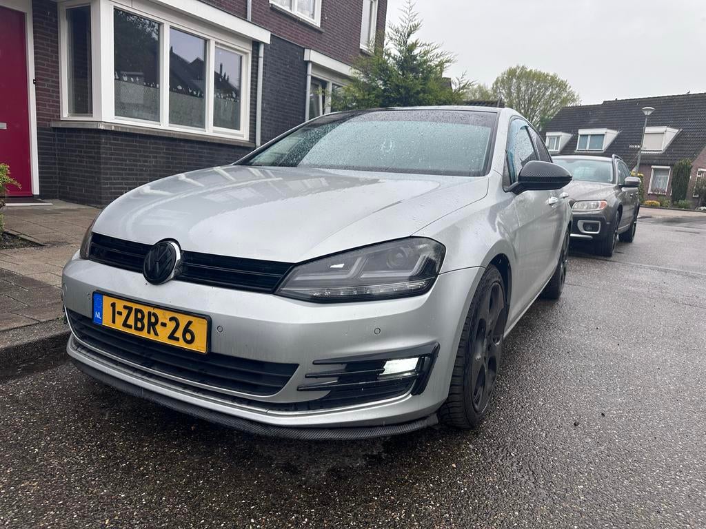 Volkswagen Golf 1.2 TSI 5D 2014 zilver vol led, Auto's, Volkswagen, Voorwielaandrijving, Zwart, 4 cilinders, 150 pk