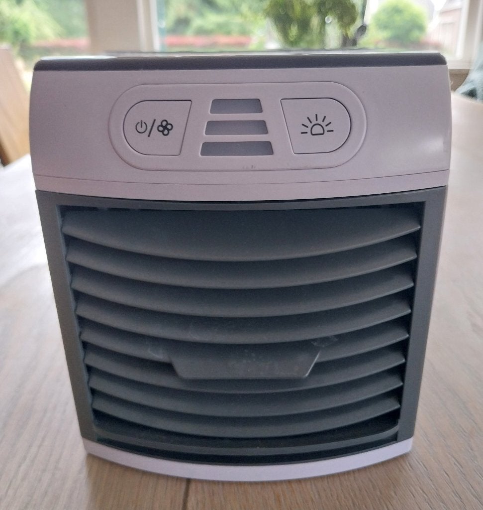 Aqua laser mini air cooler/ ventilator.   360 ml, Ophalen, Tafel- of Grondventilator, Minder dan 60 m³, Ventileren