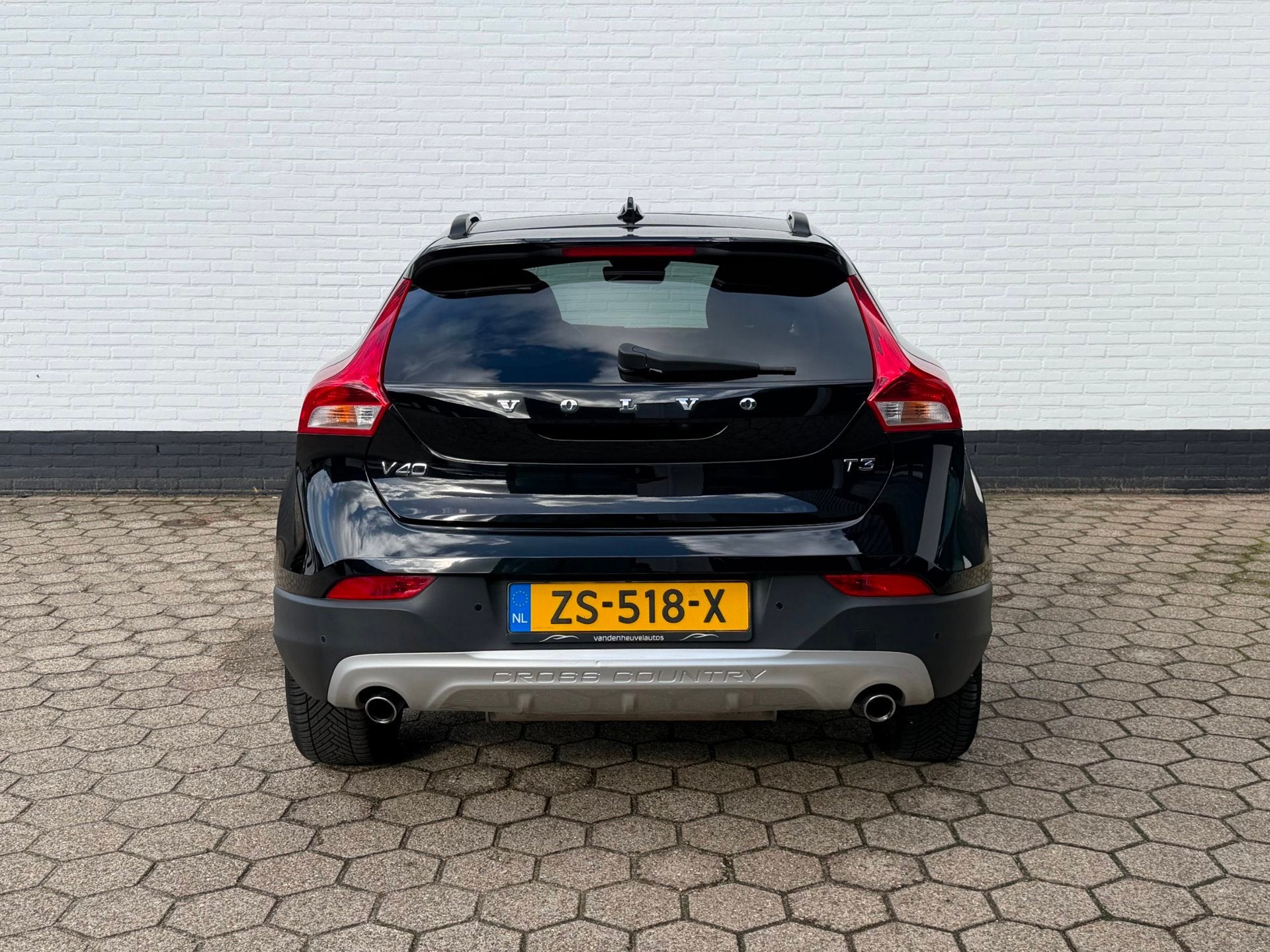 Volvo V40 Cross Country T3 Polar+ Luxury PANODAK l LEDER l C, Auto's, 4 cilinders, 700 kg, Zwart, 152 pk