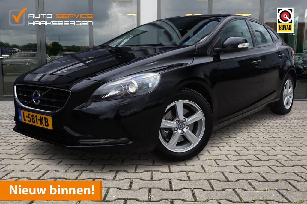 Volvo V40 1.6 T2 Summum | Trekhaak | PDC | (bj 2014), Auto's, Voorwielaandrijving, Stof, Gebruikt, Zwart