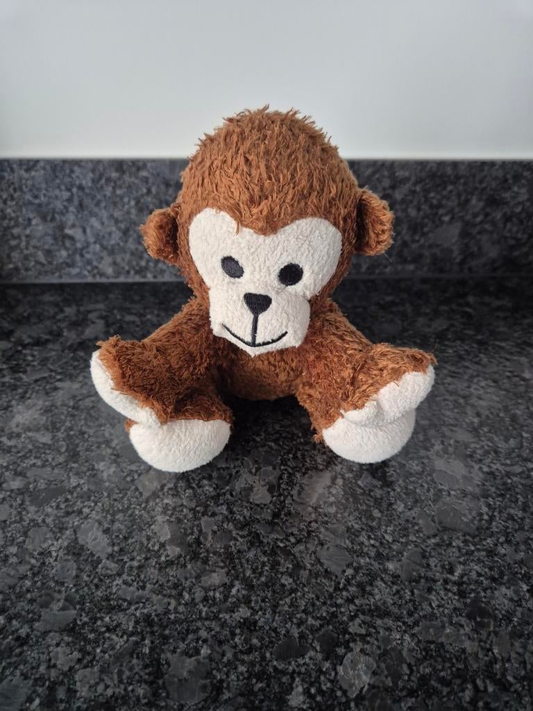 HEMA  - Knuffel Aap Zittend met rood kruisje op buik, Ophalen of Verzenden