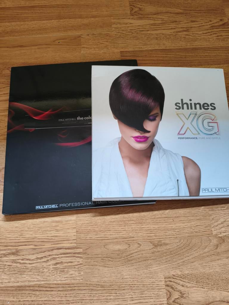 Paul Mitchell xg the color kleurenkaarten (2 stuks), Ophalen of Verzenden, Zo goed als nieuw, Overige typen
