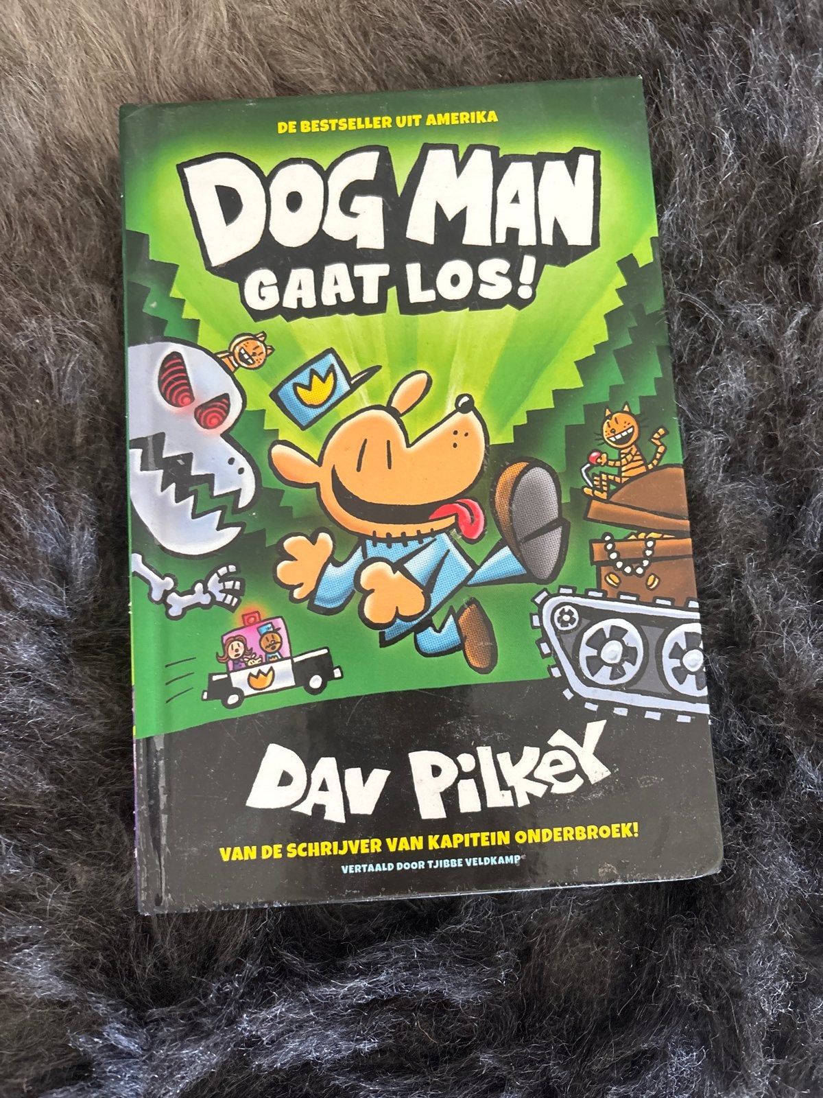 Dog Man Gaat Los! - Dav Pilkey, Boeken, Ophalen of Verzenden, Gelezen, Fictie algemeen