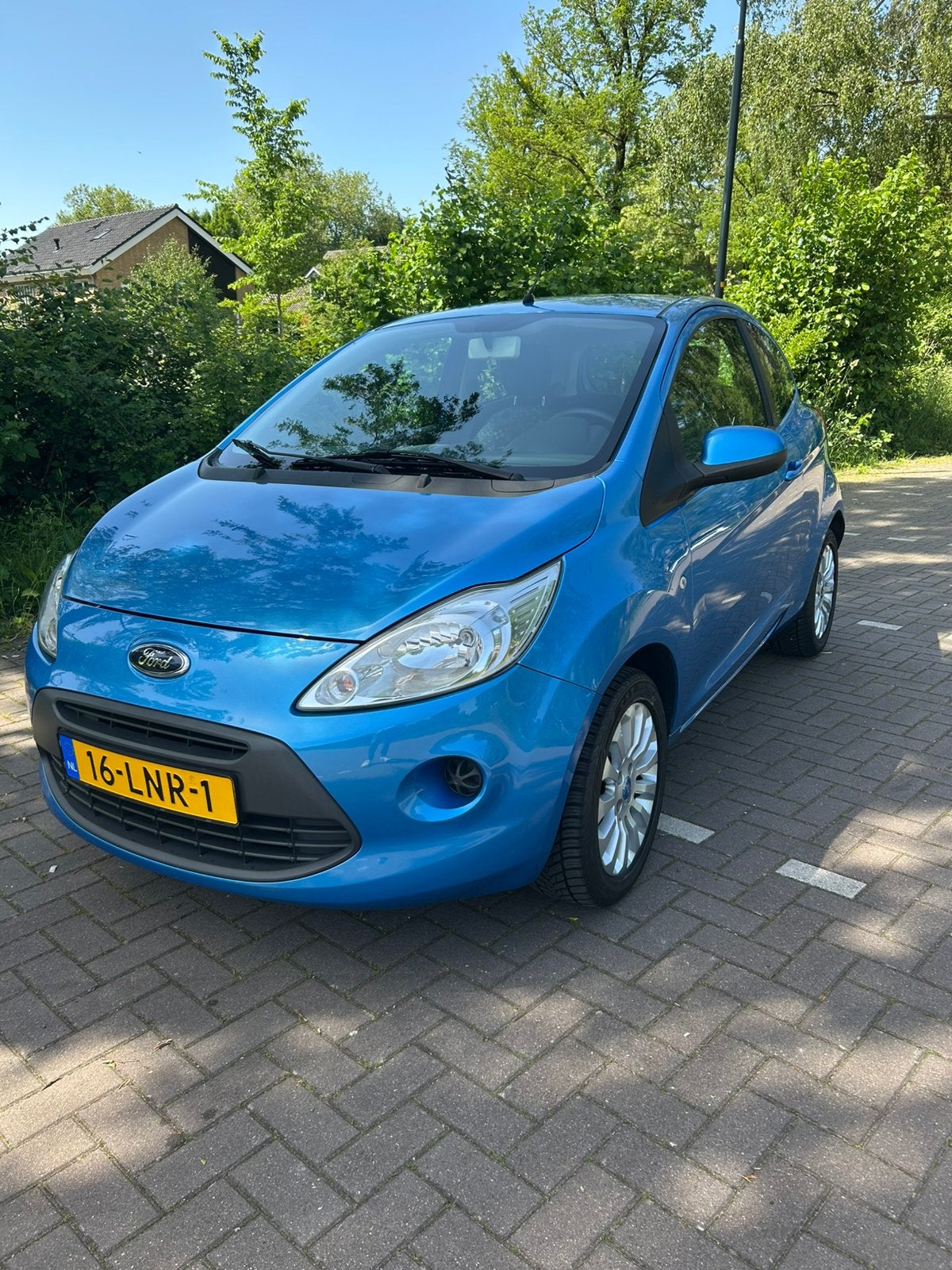 Zeer nette Ford Ka uit 2010 met airco!, Auto's, Voorwielaandrijving, 1242 cc, 4 cilinders, Origineel Nederlands