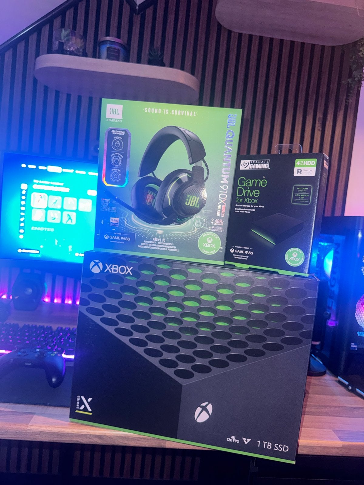 Xbox Series X met JBL Quantum 910 en 4TB HDD