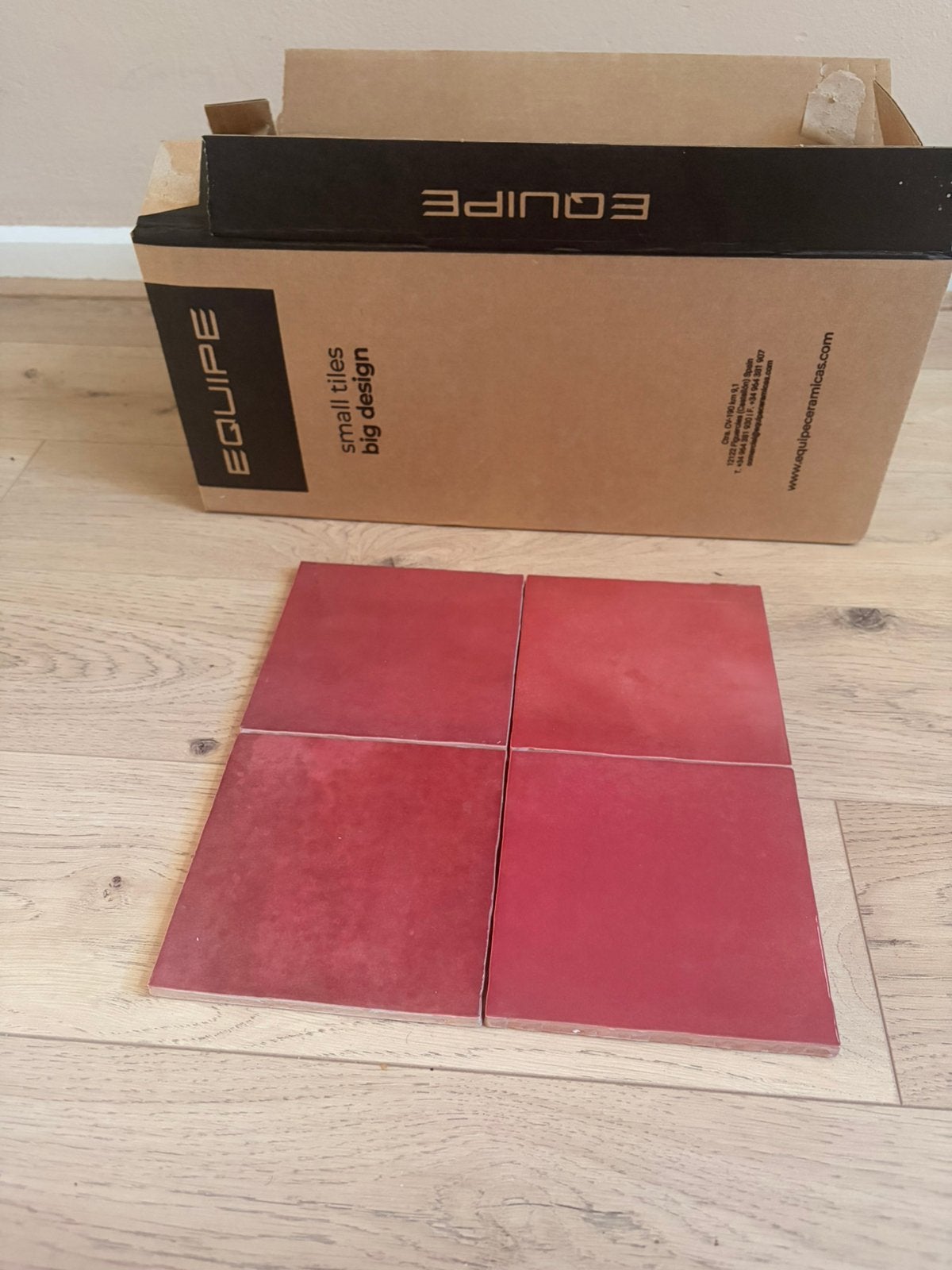Handvorm wandtegel 13x13 bordeaux rood - 1 m2, Doe-het-zelf en Verbouw, Tegels, Ophalen, Nieuw, Minder dan 20 cm, Minder dan 5 m²