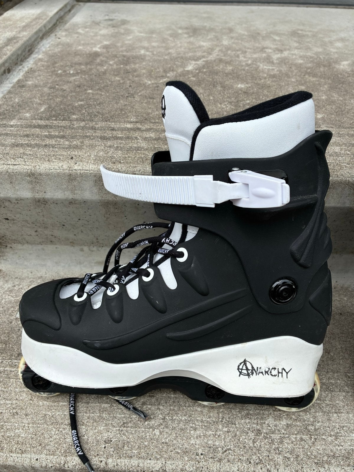 Anarchy Skates - maat 40.5 (7), Gebruikt, Kinderen, Inline skates 4 wielen, Ophalen