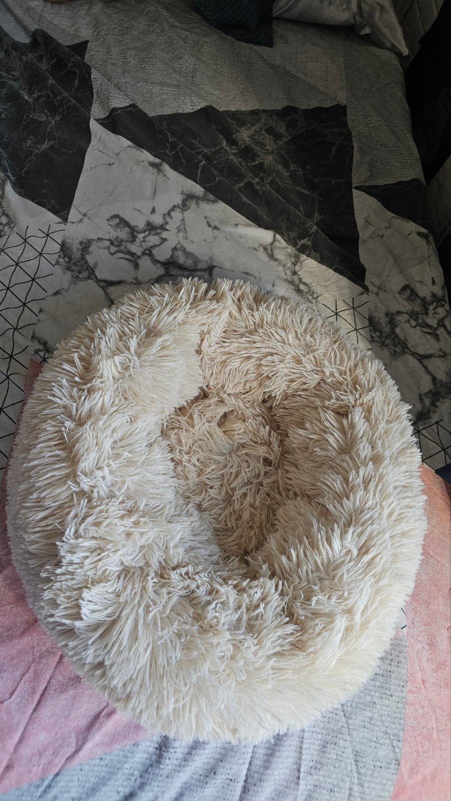 Honden / kattenbed beige, Dieren en Toebehoren, Ophalen, Nieuw, Pluche