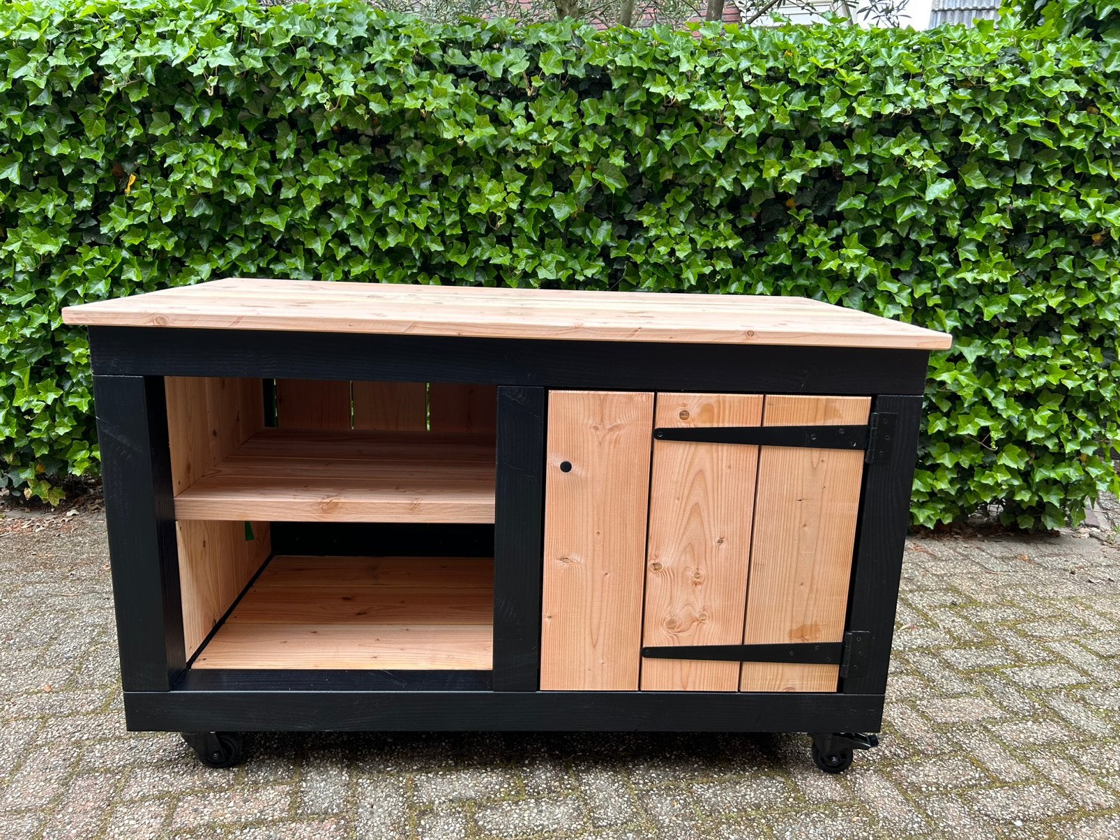 Douglas houten buitenkeuken / verrijdbare bar – handgemaakt, Tuin en Terras, Buitenkeukens, Ophalen, Zo goed als nieuw, Houtskool